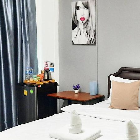 Ada Apartment - อาดา อพาร์ทเมนท์ Бангкок Экстерьер фото