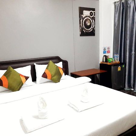 Ada Apartment - อาดา อพาร์ทเมนท์ Бангкок Экстерьер фото